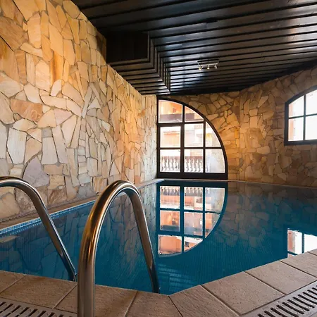 Appartement With Pool Access *