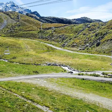 With Pool Access * Val Thorens